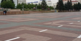 Следы от &quotсвадебного&quot дрифта прямо в центре Улан-Удэ Татьяна Баженова, UlanMedia