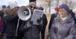 Жители о. Комсомольский вышли на митинг с требованием узаконить их дома в Улан-Удэ Екатерина Демина, UlanMedia