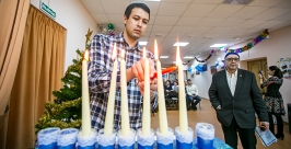 Ханукальный светильник зажгла еврейская диаспора в Бурятии в день 25 кислева Анна Огородник, UlanMedia