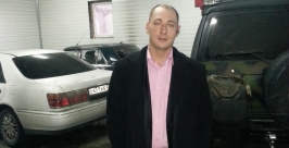 Самый оригинальный подарок на Новый год – спортивный автомобиль – бурятский гонщик Борис Г фото из личного архива Бориса Гумница