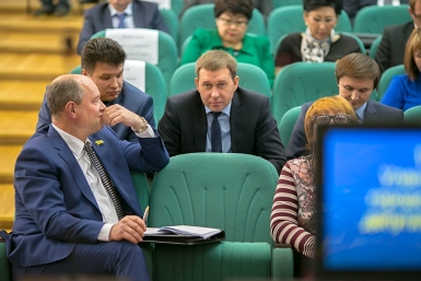 Более трети депутатов горсовета Улан-Удэ предпочли &quotотмолчаться&quot в январе 2015 года Анна Огородник, UlanMedia