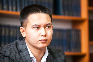 Глава Бурятии мог бы и не озвучивать сегодня свое мнение о спикере - депутат Цыренов Анна Огородник, UlanMedia