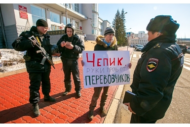 &quotУбрать руки&quotот перевозчиков в Бурятии потребовал волонтер у Александра Чепика Анна Огородник ИА UlanMedia