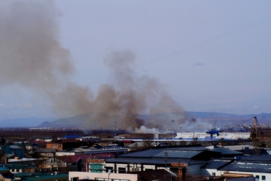 Пламя от горящей на Богородском острове травы видно в центре Улан-Удэ Екатерина Демина ИА UlanMedia