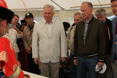 Для высоких гостей провели мастер-класс по лепке бууз Пресс-служба главы и правительства Бурятии