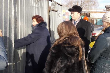 Представителей ОНФ не пустили на место строительства АЗС. Олег Ерастов, UlanMedia