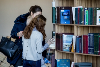 Аспирантов Бурятии пытается напугать &quotДиссернет&quot Балашов Антон, PrimaMedia