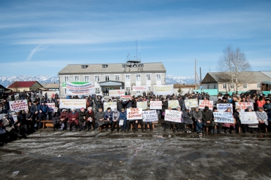 Протестный митинг за пересмотр итогов выборов состоялся в Тункинском районе Бурятии с сайта tunka24.ru