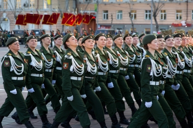 Репетиция парада Победы на площади Советов в Улан-Удэ Александра Данилова, UlanMedia