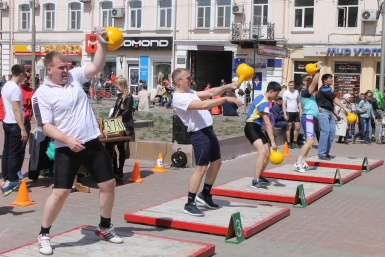 Турнир по гиревому спорту на День Победы Василий Тараруев, UlanMedia