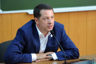 Глава Росприроднадзора приехал в Бурятию www.vedomosti.ru