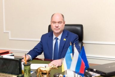 Мэр Улан-Удэ принимает поздравления Александра Данилова, Ulanmedia