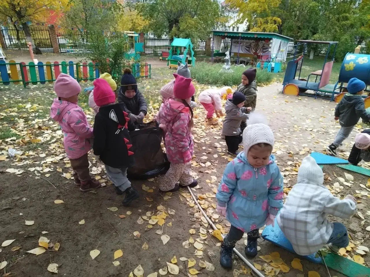 Дети убираются в садах администрация Улан-Удэ