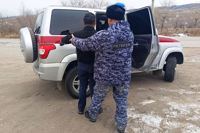 Он скрывался от наказания за побои и угрозу убийством Росгвардия Улан-Удэ