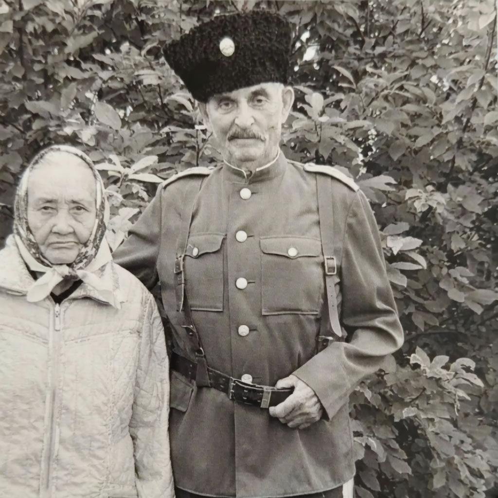 От &quotдетей войны&quot до атамана: в Бурятии поздравили пятерых долгожителей минсоцзащиты региона